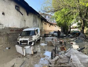 Havza’da selin ardından temizlik çalışmaları devam ediyor