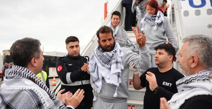 Küresel Sumud Filosu aktivistleri İstanbul’da