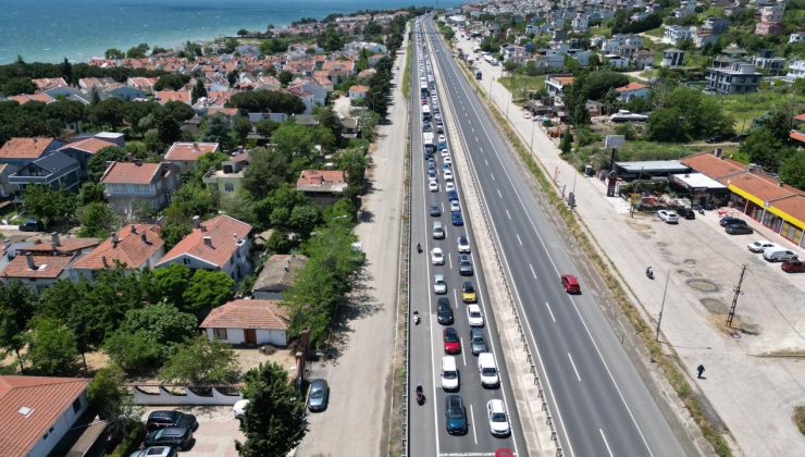 Tekirdağ-İstanbul yolunda bayram tatilinden dönüş yoğunluğu yaşanıyor