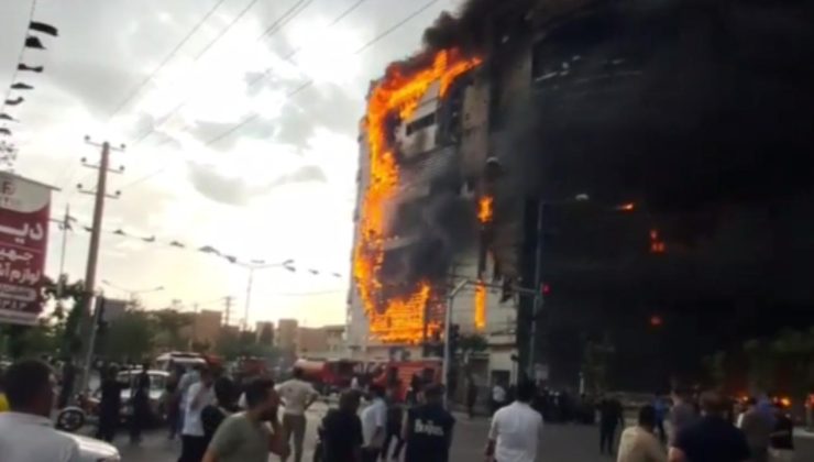 Tahran’da alışveriş merkezinde çıkan yangında 8 kişi hayatını kaybetti