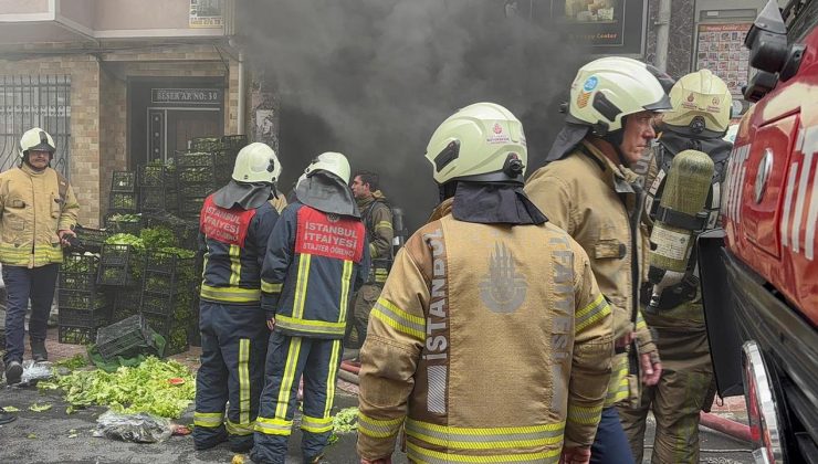 İstanbul’da market deposunda yangın – Son Dakika Haberleri