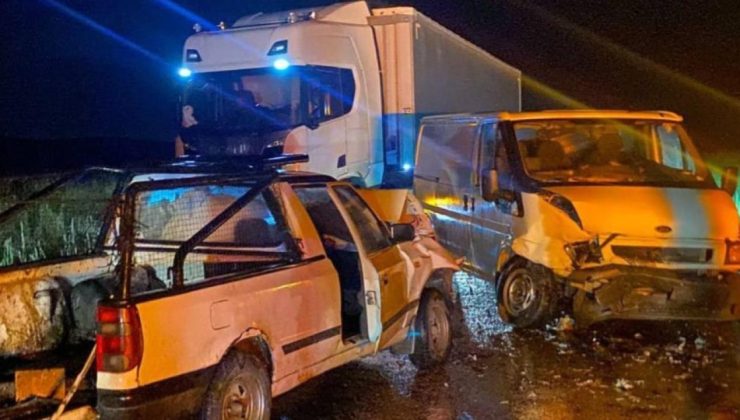 Minibüsle pikabın çarpıştığı kazada 1 kişi öldü