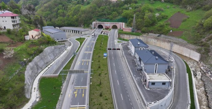 Zigana Tüneli’ni üç yılda 5 milyondan fazla araç kullandı