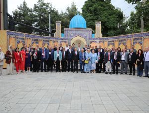 KGK üyesi Türk gazeteciler Ata yurdu Özbekistan’ı keşfettiler