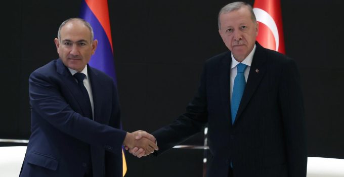 Cumhurbaşkanı Erdoğan, Ermenistan Başbakanı Paşinyan ile görüştü
