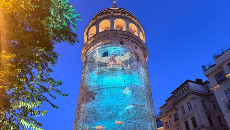 Sıfır Atık Haftası kapsamında Galata Kulesi’nde mapping gösterisi yapıldı