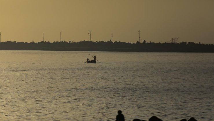 Katil İsrail, Gazze açıklarında balıkçı teknelerine ateş açtı: Bir çocuk hayatını kaybetti