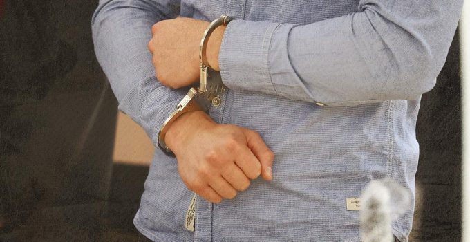 Yurt dışına kaçmaya çalışan 6 FETÖ şüphelisi ve göçmen kaçakçısı yakalandı