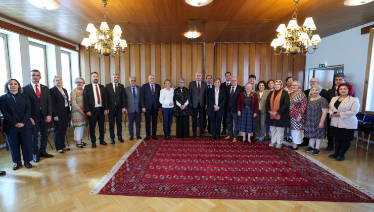 Kurtulmuş, Finlandiya’da Türk ve Tatar toplumu temsilcileriyle bir araya geldi