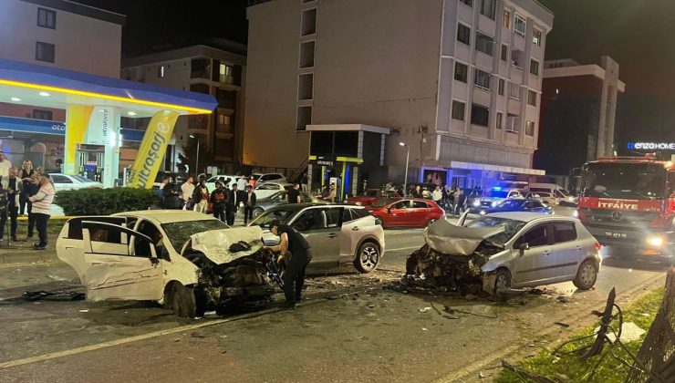 Samsun’da 3 aracın karıştığı kazada 5 kişi yaralandı