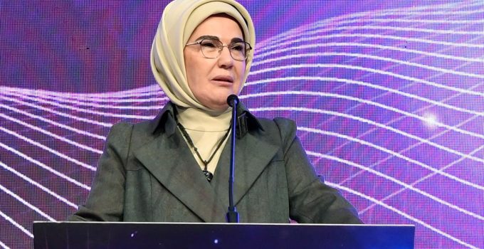 Emine Erdoğan’dan 30 Ağustos mesajı