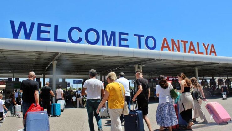 Antalya Havalimanı 9 ayda 30 milyondan fazla yolcuya hizmet verdi
