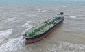 Sürüklenerek karaya oturan 238 metre uzunluğundaki tanker kurtarıldı