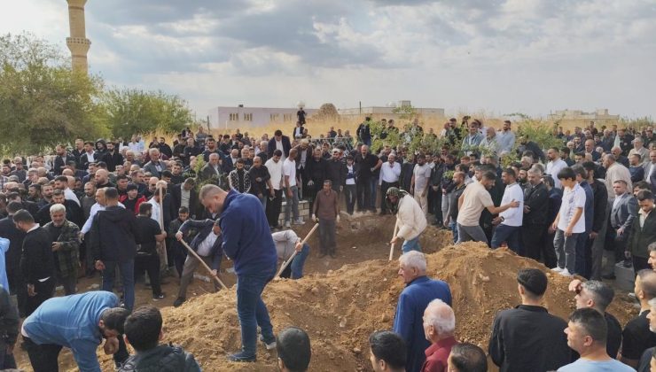 Mardin’de feci kaza: Aynı aileden 6 kişinin cenazesi defnedildi