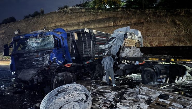 Elazığ’da 3 tır zincirleme kazaya karıştı