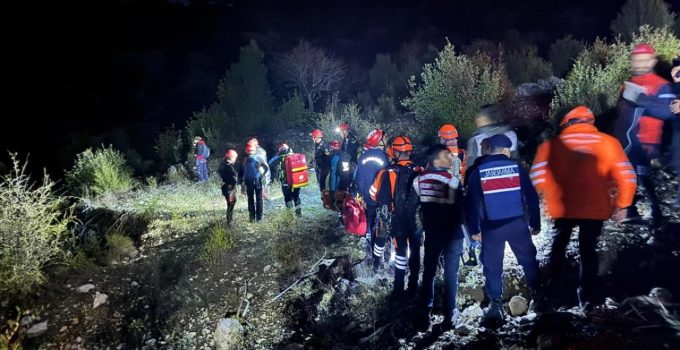 Isparta’da kanyonda mahsur kalan 14 kişilik İHH gönüllülerinden 1 kişi hayatını kaybetti