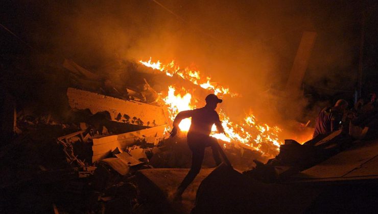 Katil İsrail’in ateşkese rağmen Gazze’ye düzenlediği saldırılarda son 24 saatte 11 kişi hayatını kaybetti