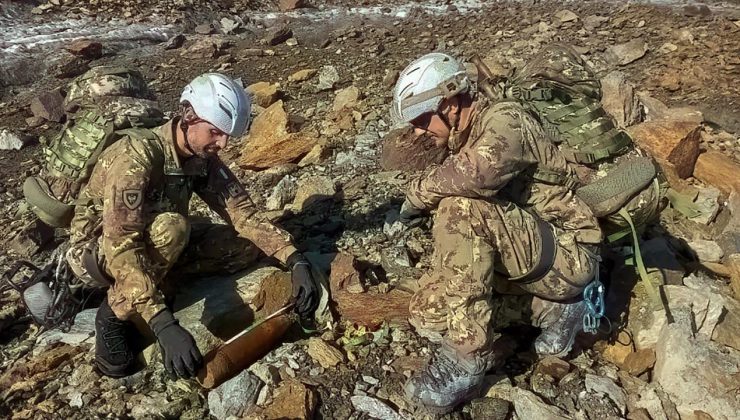 Buzullar eridi, altından Birinci Dünya Savaşı dönemine ait 250 mühimmat çıktı