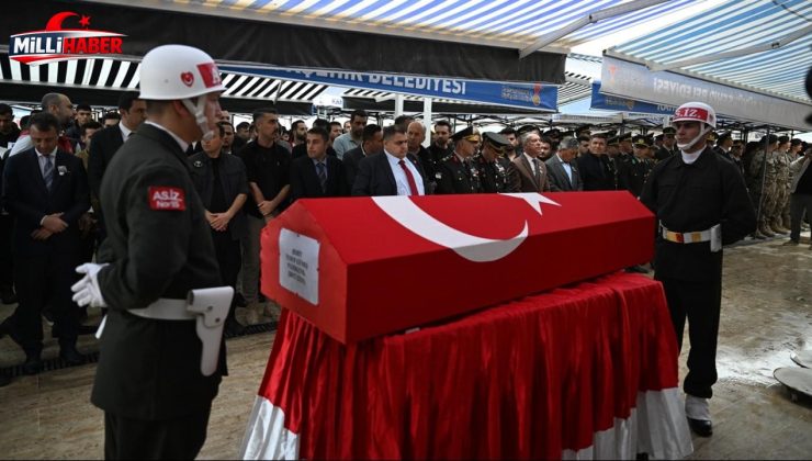 Görev sırasında şehit olan askerimiz son yolculuğuna uğurlandı