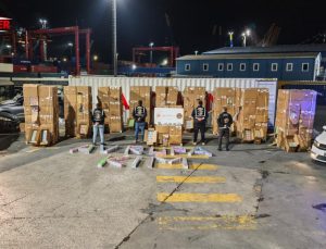 İstanbul’da tarihi operasyon: 310 milyonluk Kaçak elektronik sigara yakalandı