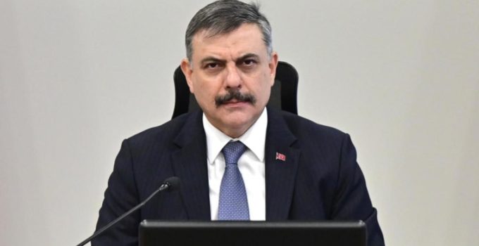 Bakan Çiftçi: Mahsur kalan 3 bin 55 kişi kurtarıldı