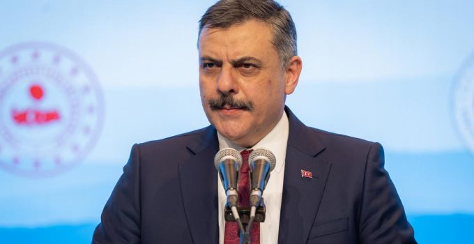Bakan Çiftçi, Keskin Nişancı Yarışması’nda dereceye giren takımları kutladı