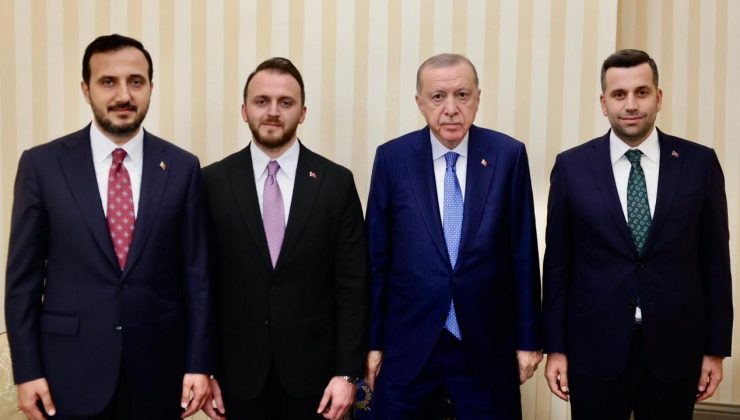 Cumhurbaşkanı Erdoğan, Üsküdar ve Ataşehir Belediye Başkan Vekilleri’ni kabul etti