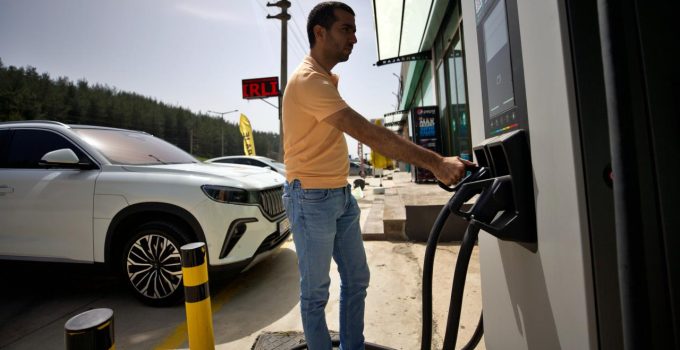 Elektrikli araçlara eylülde 3,1 milyon şarj işlemi yapıldı